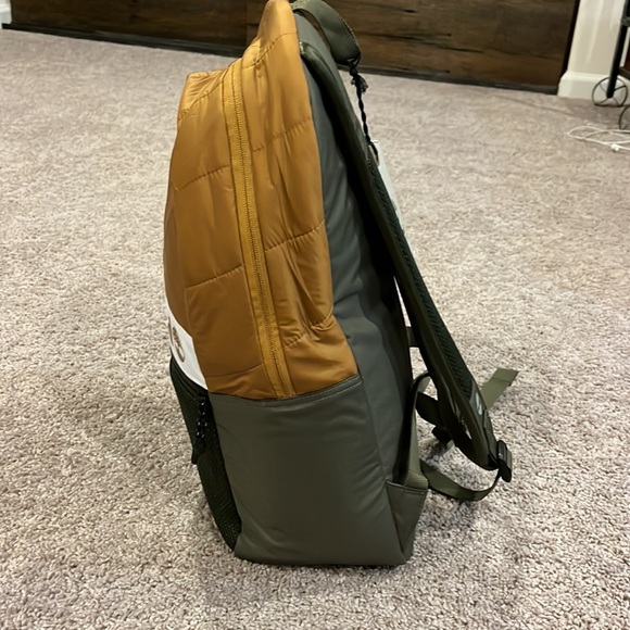 Timberland Classic Backpack bag school puffer wheat new 15” laptop sleeve - Picture 2 of 7